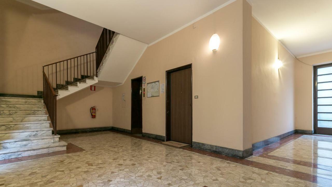 Next Stop - Station Apartment